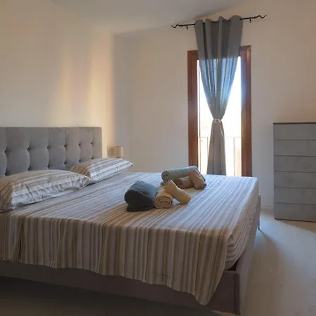 Апартаменти Andrew's House Ольбія